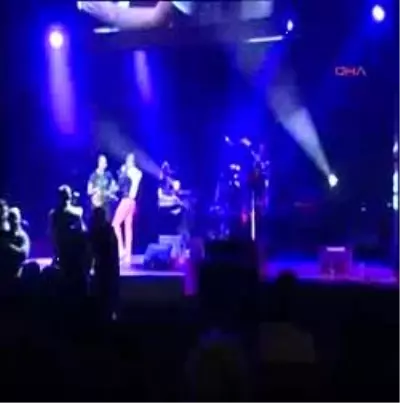 Nilüfer'den Anlamlı Konser Nilüfer'den Anlamlı Konser