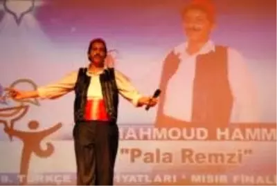 Mısır, Türkçe Şarkılar ve Tennure ile Coştu Mısır, Türkçe Şarkılar ve Tennure ile Coştu