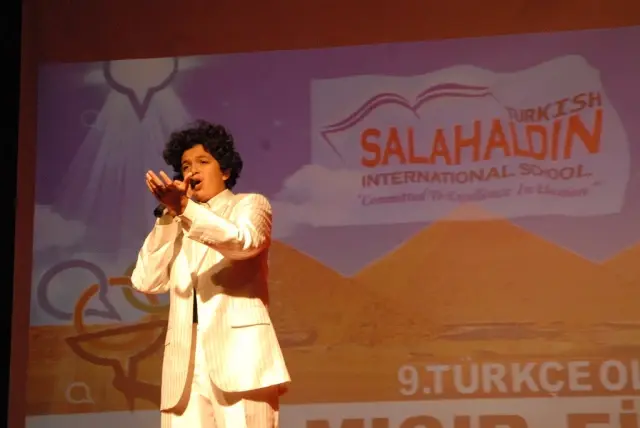 Mısır, Türkçe Şarkılar ve Tennure ile Coştu Mısır, Türkçe Şarkılar ve Tennure ile Coştu
