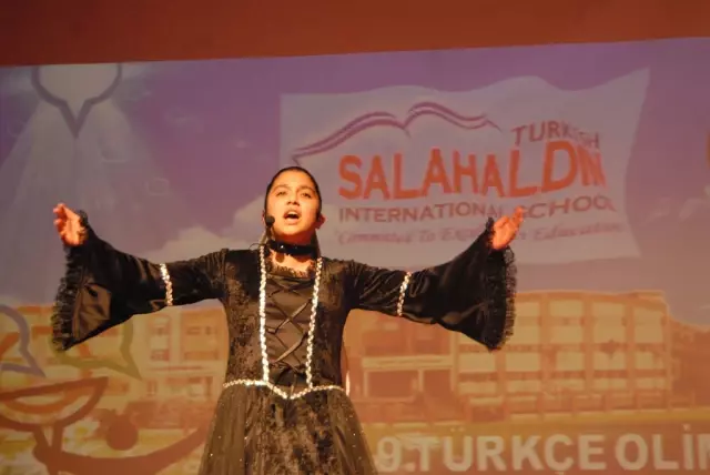 Mısır, Türkçe Şarkılar ve Tennure ile Coştu Mısır, Türkçe Şarkılar ve Tennure ile Coştu
