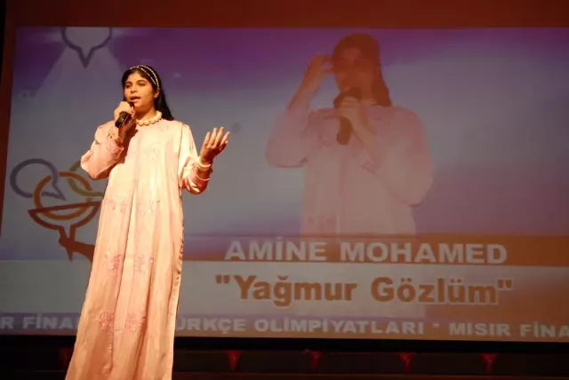 Mısır, Türkçe Şarkılar ve Tennure ile Coştu Mısır, Türkçe Şarkılar ve Tennure ile Coştu