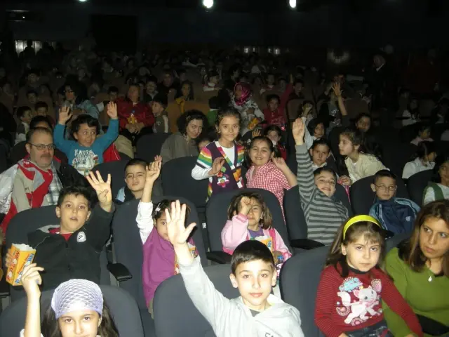 Ereğlili Çocuklar, Sadri Alışık Çocuk Tiyatrosu ile Buluştu