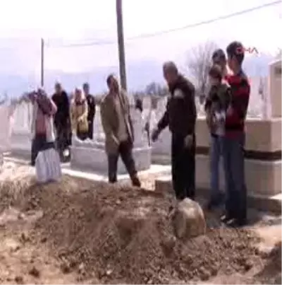 Ekmek Almaya Diye Çıkmıştı