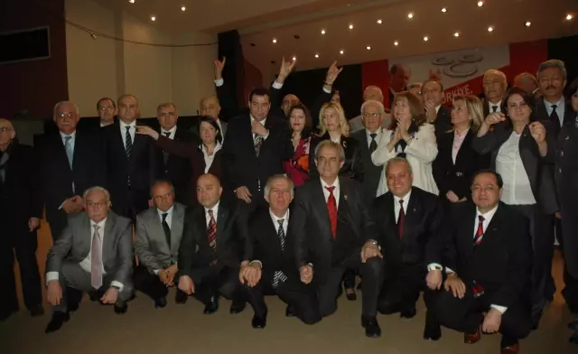 MHP'li Büyükataman 'AKP Dinlendirilmeli' MHP'li Büyükataman 'AKP Dinlendirilmeli'