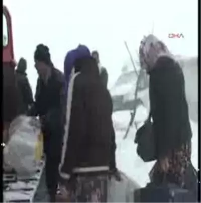 Karda Mahsur Kalan Aileleri Kurtarma Operasyonu