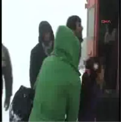 Karda Mahsur Kalan Aileleri Kurtarma Operasyonu