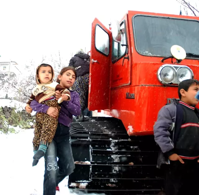 Malatya'da Fidan Dikiminde Çalışan Mevsimlik İşçiler Mahsur Kaldı