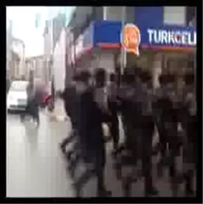 Özel Harekat'tan 'bozkurt' Sloganlı Yürüyüş