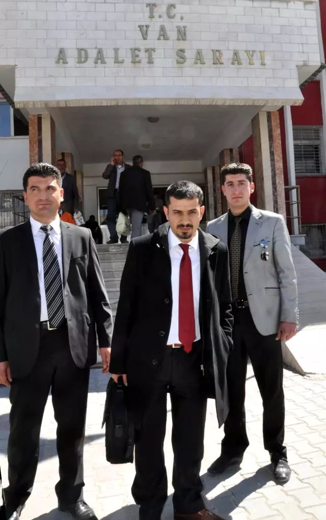 Taraf Muhabiri Baransu'nun 'Dinlenme' Davası Taraf Muhabiri Baransu'nun 'Dinlenme' Davası