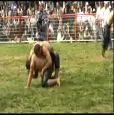 Altın Kemer'i Bakan Gönül Taktı Altın Kemer'i Bakan Gönül Taktı