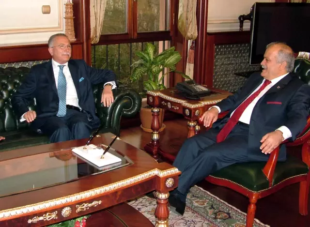 İKÖ Genel Sekreteri İhsanoğlu: Teröristi Öldürmekle Terörizm Bitmez
