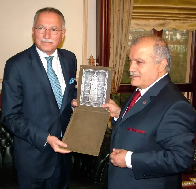 İKÖ Genel Sekreteri İhsanoğlu: Teröristi Öldürmekle Terörizm Bitmez