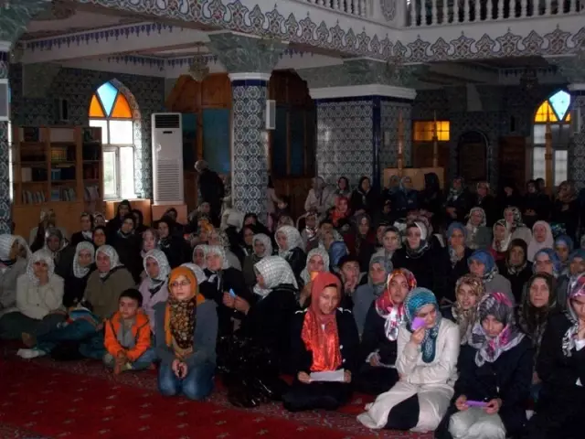 Çorlu Müftülüğü'nden 'kırk Hadis Ezberleme Yarışması' Çorlu Müftülüğü'nden 'kırk Hadis Ezberleme Yarışması'