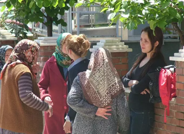 Çöp Kamyonunun Altında Öldü Çöp Kamyonunun Altında Öldü