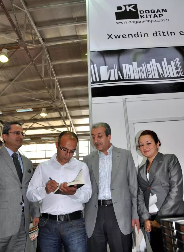 Diyarbakır'da Olayların Gölgesinde Kitap Fuarı