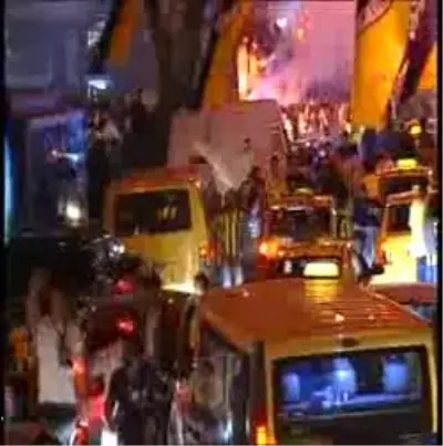Bağdat Caddesi'nde Şampiyonluk Coşkusu Bağdat Caddesi'nde Şampiyonluk Coşkusu