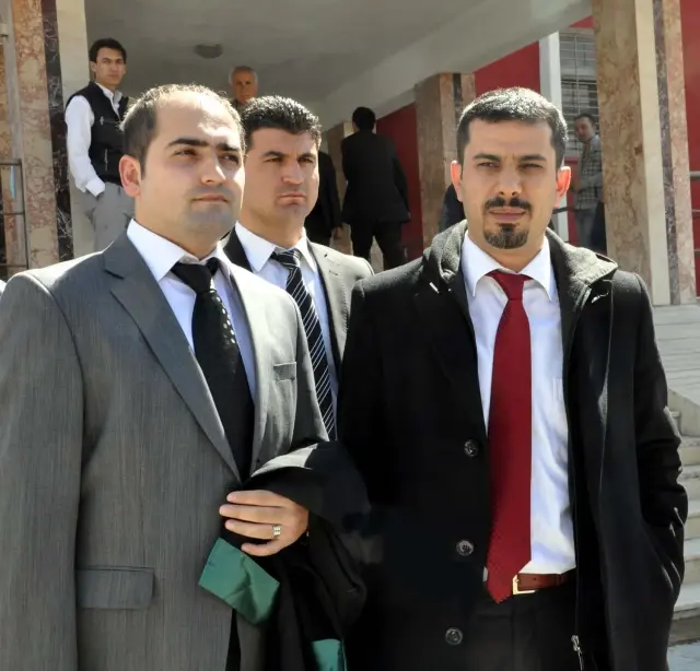 Baransu ve Eşini Dinleyen Askerlere Ceza Yağdı Baransu ve Eşini Dinleyen Askerlere Ceza Yağdı