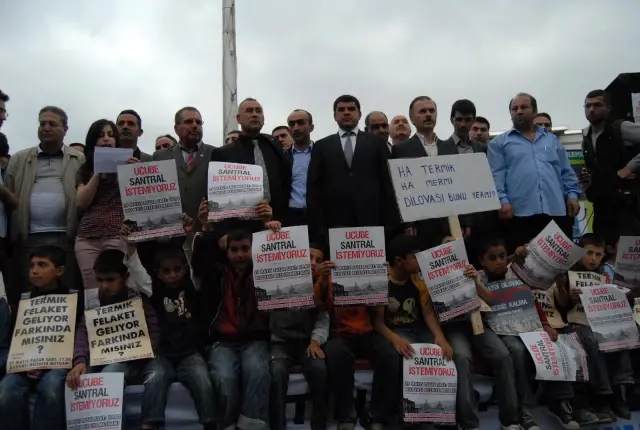 Dilovası'nda 'Termik Santrala Hayır' Protestosu Dilovası'nda 'Termik Santrala Hayır' Protestosu