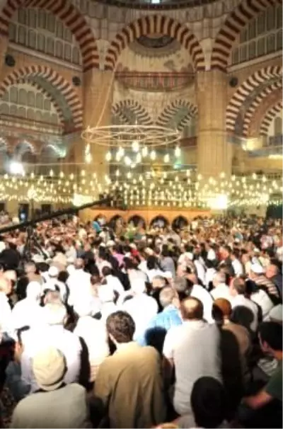 Selimiye Camii İkindi Namazından Sonra Doldu
