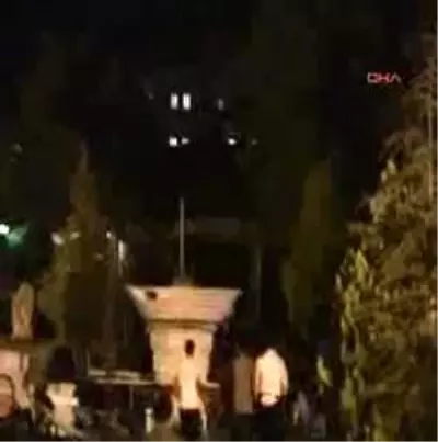Midyat'ta AK Parti ile BDP'liler Arasında Kavga Çıktı Midyat'ta AK Parti ile BDP'liler Arasında Kavga Çıktı