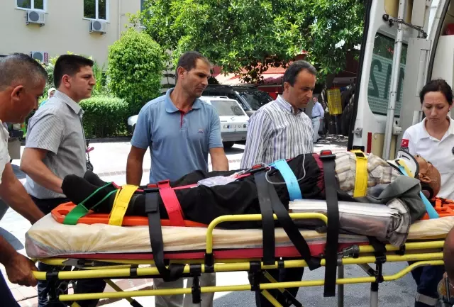 Oy Kullanmaya Giderken Kazada Yaralandılar Oy Kullanmaya Giderken Kazada Yaralandılar