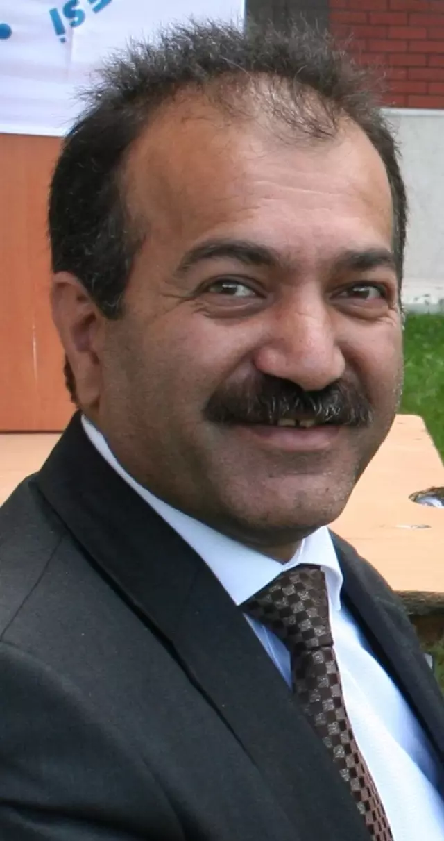 Yüksekokulda Ünlülerin Ayakkabıları Sergileniyor Yüksekokulda Ünlülerin Ayakkabıları Sergileniyor