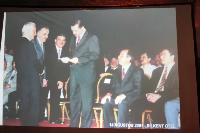 Gümrük ve Ticaret Bakanı Hayati Yazıcı Gümrük ve Ticaret Bakanı Hayati Yazıcı