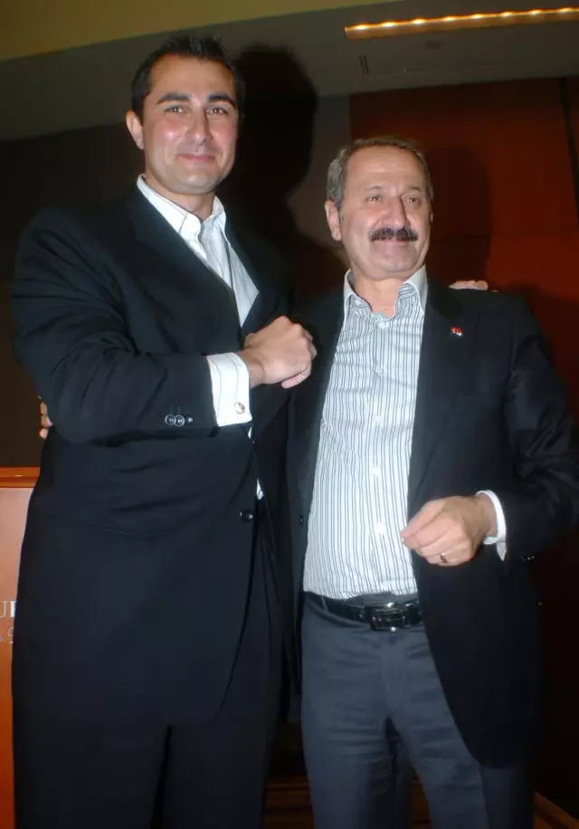 Ekonomi Bakanı Çağlayan: Türkiye'nin Ekonomisi Kaya Gibi Ekonomi Bakanı Çağlayan: Türkiye'nin Ekonomisi Kaya Gibi