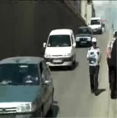 Alt Geçitte Zincirleme Kaza Alt Geçitte Zincirleme Kaza