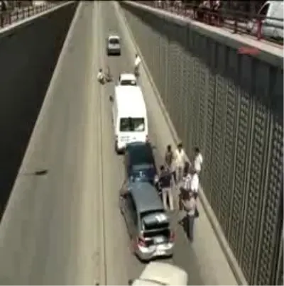Alt Geçitte Zincirleme Kaza Alt Geçitte Zincirleme Kaza