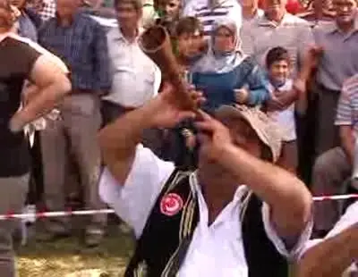 Pehlivanlar Su İçin Güreşti Pehlivanlar Su İçin Güreşti