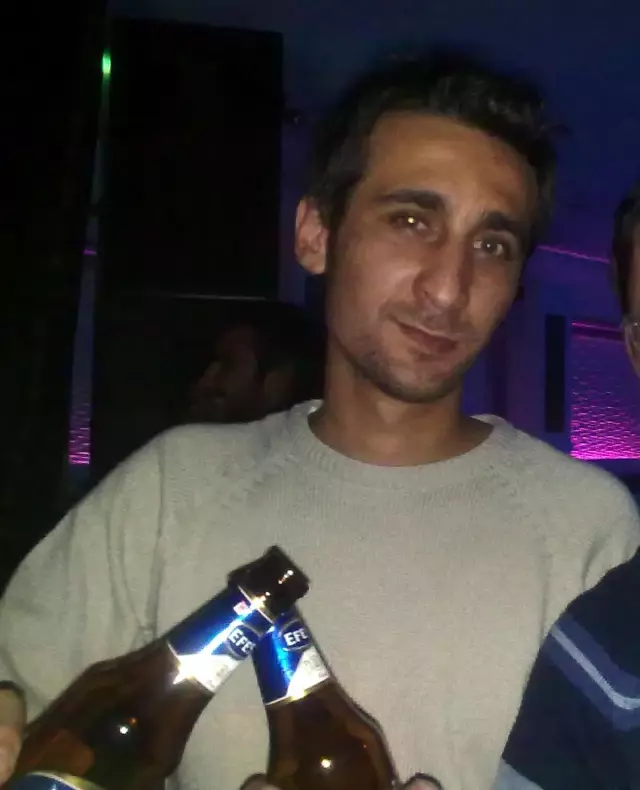 Kahve Basan Kadın, Yeğeniyle Birlikte 2 Kişiyi Bıçakladı Haberler