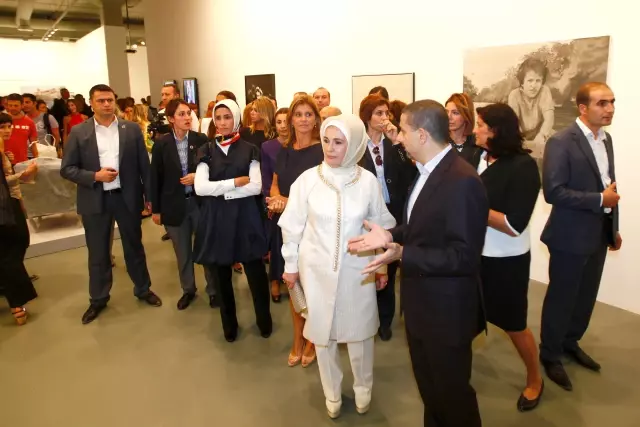 12. İstanbul Bienali 12. İstanbul Bienali