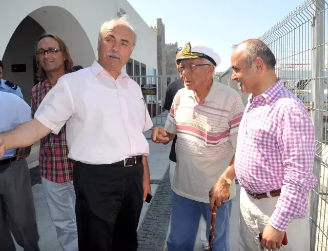 Ak Partili Vekil, Bodrum Liman Gümrüğü'nde İnceleme Ak Partili Vekil, Bodrum Liman Gümrüğü'nde İnceleme