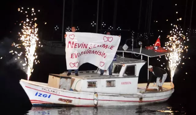 Evlenme Teklifi Denizden Geldi - Haber