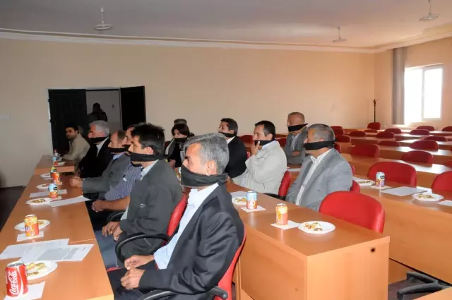 BDP'den Siyah Bezli Protesto BDP'den Siyah Bezli Protesto