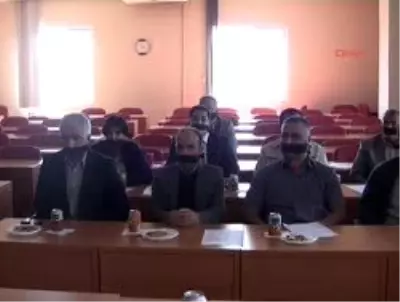 BDP'li Meclis Üyelerinden Siyah Bezli Protesto BDP'li Meclis Üyelerinden Siyah Bezli Protesto