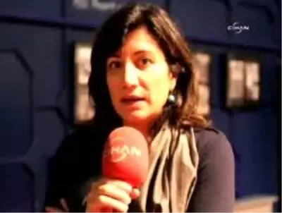 Oyuncu ve Yazar Sedef Ecer, Son Kitabını Paris'te Tanıttı Oyuncu ve Yazar Sedef Ecer, Son Kitabını Paris'te Tanıttı