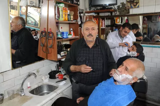 Depremin Vurduğu Erciş'te Hayat Normale Dönmeye Başlıyor Depremin Vurduğu Erciş'te Hayat Normale Dönmeye Başlıyor