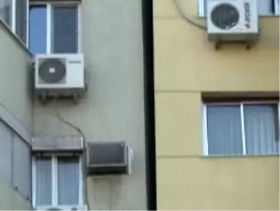 İzmir'de 38 Yıldır Oturulan Yana Yatık Binalar Var İzmir'de 38 Yıldır Oturulan Yana Yatık Binalar Var