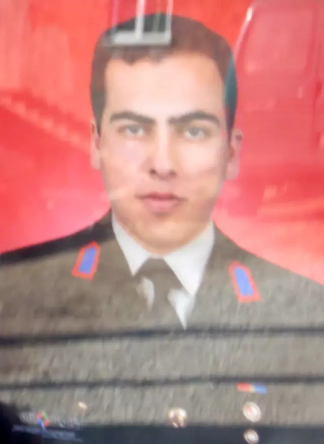 Kardeşinin Düğününden Dönen Uzman Çavuş Trafik Kazasında Öldü Kardeşinin Düğününden Dönen Uzman Çavuş Trafik Kazasında Öldü