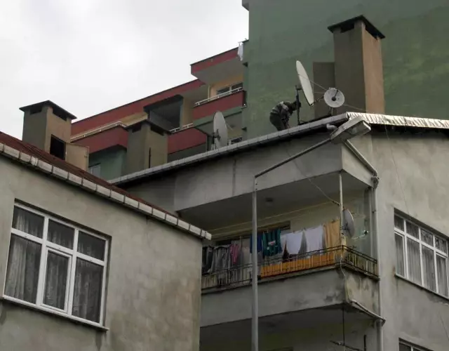 Emine Ninenin Baz İstasyonu Zaferi Emine Ninenin Baz İstasyonu Zaferi