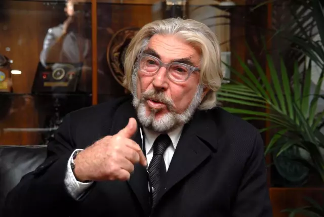 Erdal Özyağcılar'dan Yeni Dizi