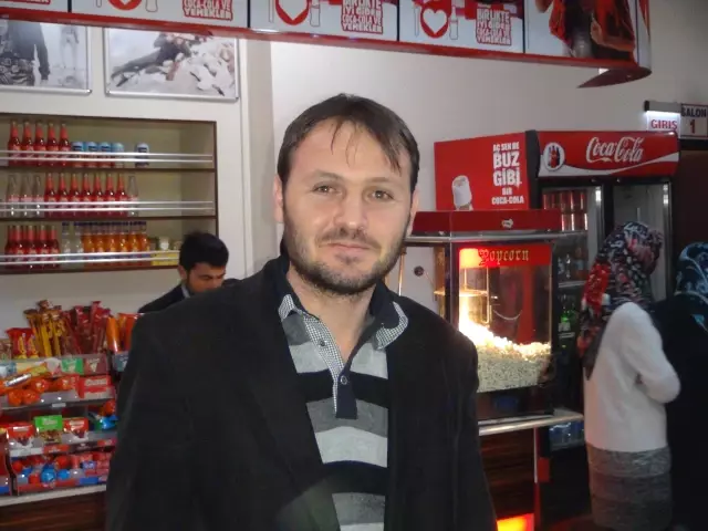 Allah'ın Sadık Kulu Barla'yı Karaman'da 13 Bin 50 Kişi İzledi Allah'ın Sadık Kulu Barla'yı Karaman'da 13 Bin 50 Kişi İzledi