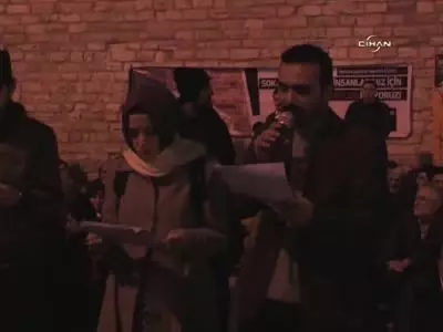 Evsizler İçin Yapılan Eyleme Numan Kurtulmuş da Katıldı (Özel) Evsizler İçin Yapılan Eyleme Numan Kurtulmuş da Katıldı (Özel)
