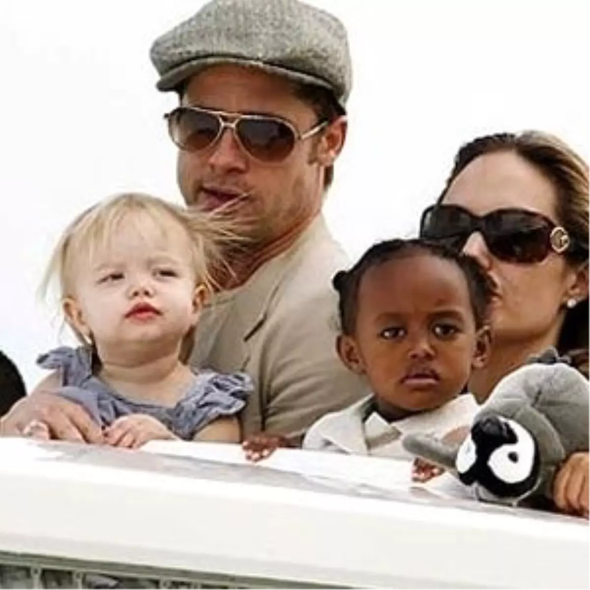 Angelina Jolie Den Yeni Bebek Sinyali