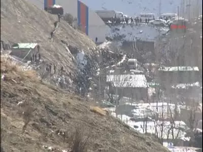 35 Tabuta Kilometrelerce Gözyaşı 35 Tabuta Kilometrelerce Gözyaşı
