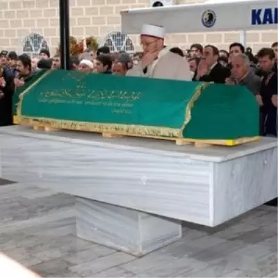 Keşansporlu Futbolcunun Cenazesi Alındı Keşansporlu Futbolcunun Cenazesi Alındı