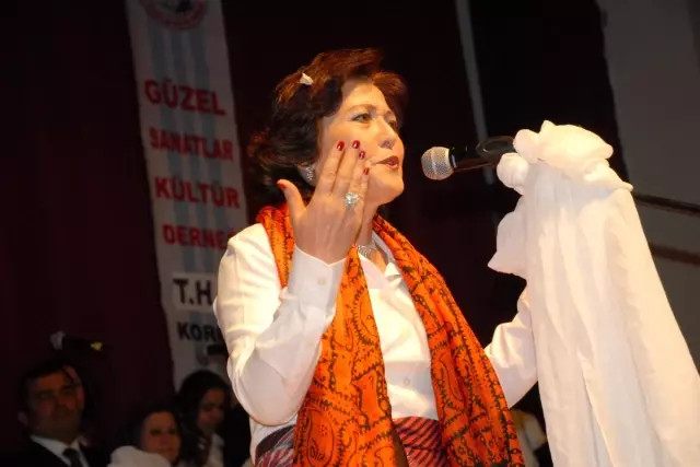 Güzel Sanatlar Kültür Derneğin'den Türkü Ziyafeti Güzel Sanatlar Kültür Derneğin'den Türkü Ziyafeti