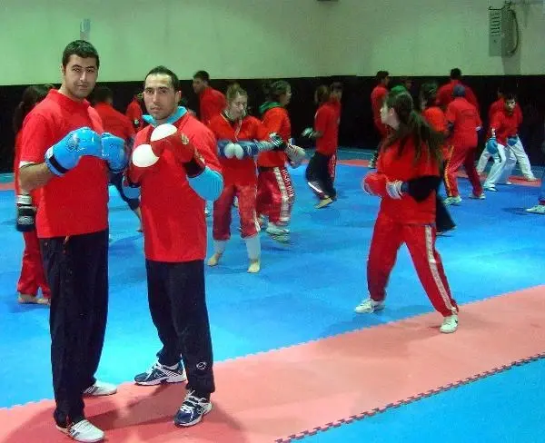 kick boks milli takimi kayseri de kampa girdi